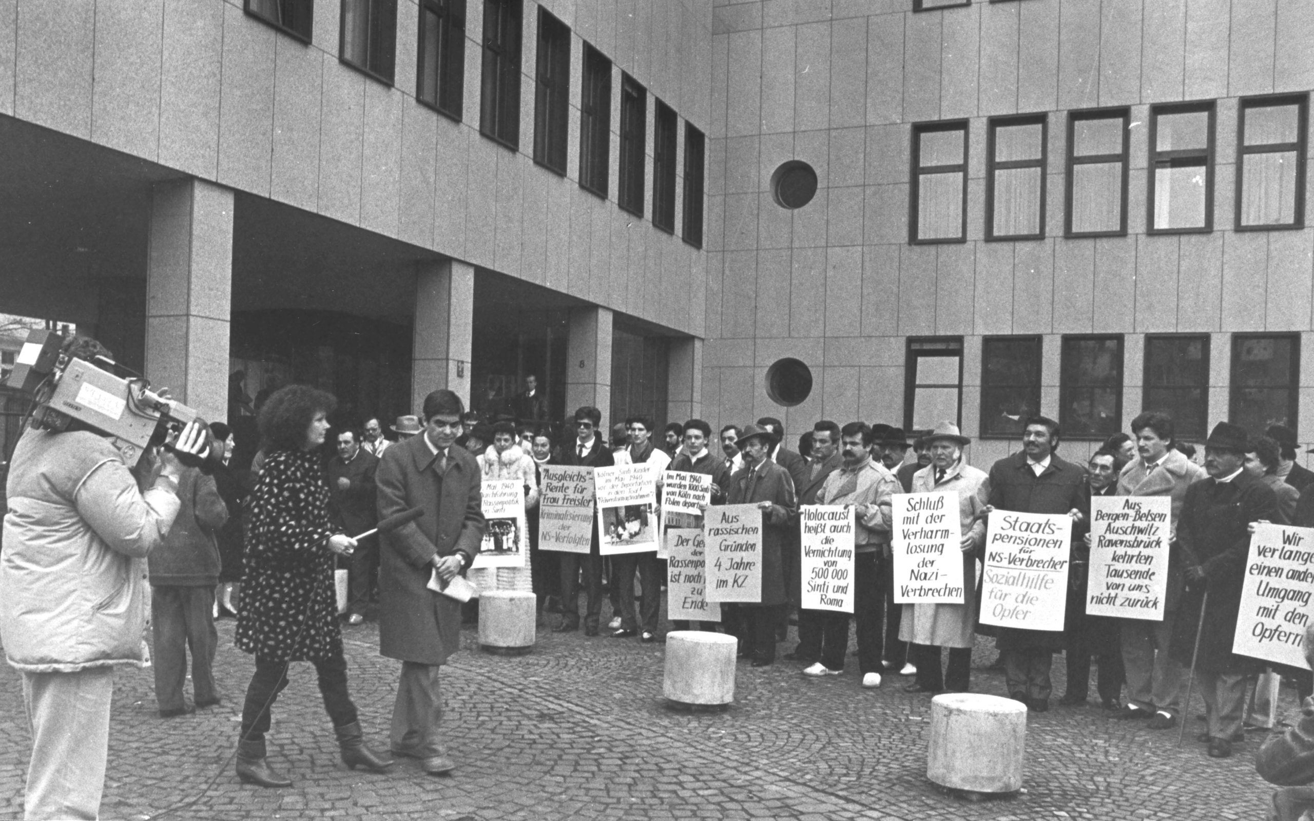 No appropriate compensation for Sinti and Roma persecuted by the Nazi ...