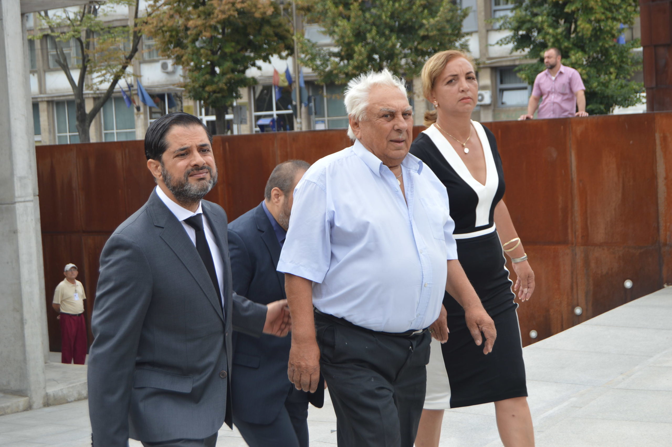 Remembrance event in Bucharest on 2 August 2016; Daniel Vasile (former Member of Parliament), Constantin Braila (Roma survivor), Rozalia-Dana Varga (Roma State Counselor)